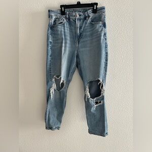 American Eagle outfitters Mom jeans Strigid